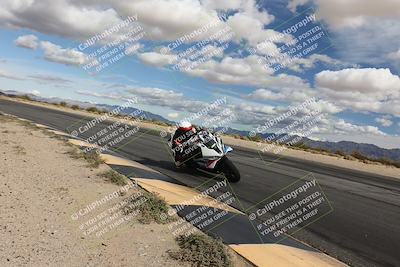 media/Nov-16-2025-Race Pace (Sun) [[8c5fa54630]]/Verified Riders/6-Turn 10 Inside (1145am)/